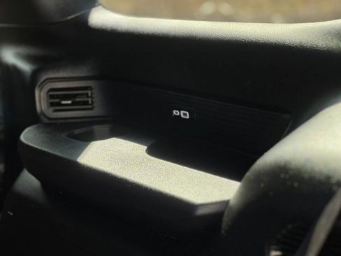 Used 2024 Jeep Wagoneer Series II w/ Flexible Seating Group image 38