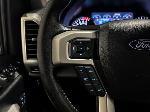 Used 2020 Ford F250 Lariat w/ Lariat Value Package image 21