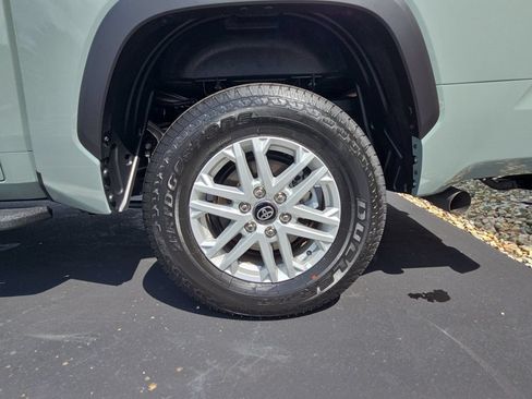 Used 2026 Toyota Tundra SR5 AWD/4WD image 33