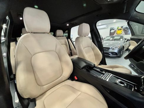 Used 2019 Jaguar F-PACE Premium image 20
