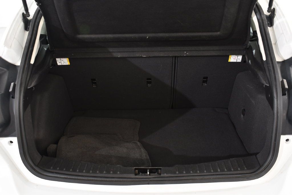 Used 2013 Ford Focus SE w/ SE Winter Pkg FWD image 20