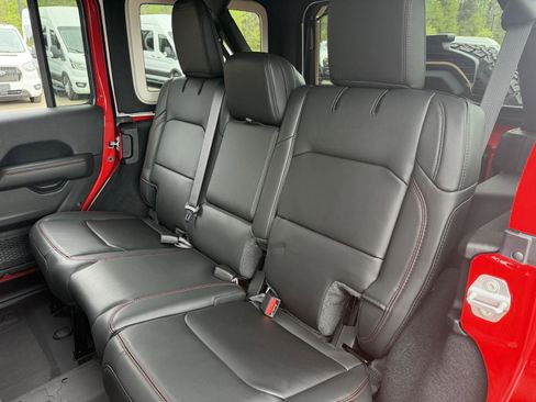 New 2026 Jeep Wrangler Unlimited Rubicon AWD/4WD image 17
