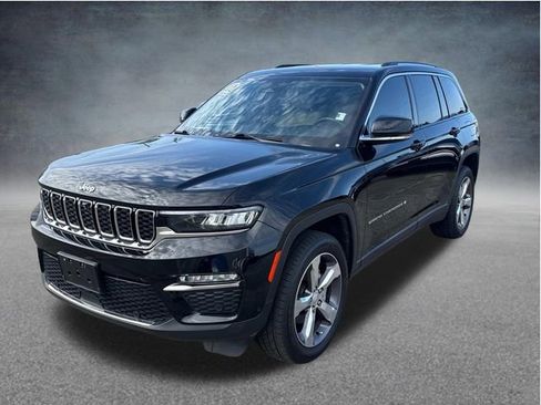Used 2022 Jeep Grand Cherokee Limited w/ Luxury Tech Group II RWD image 4