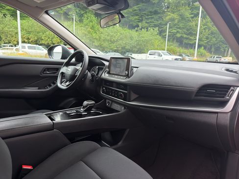 Certified 2025 Nissan Rogue S FWD image 20