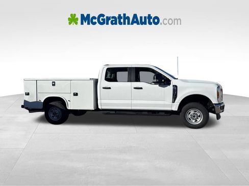 New 2026 Ford F250 XL w/ XL Chrome Package AWD/4WD image 2