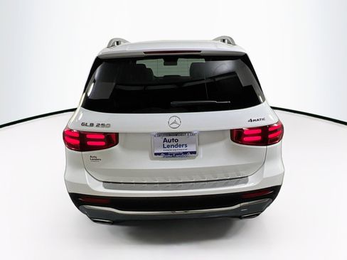 Used 2024 Mercedes-Benz GLB 250 4MATIC image 6