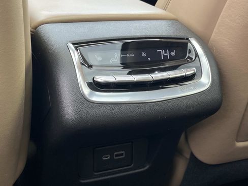 Used 2022 Cadillac XT6 Sport w/ Platinum Package image 14