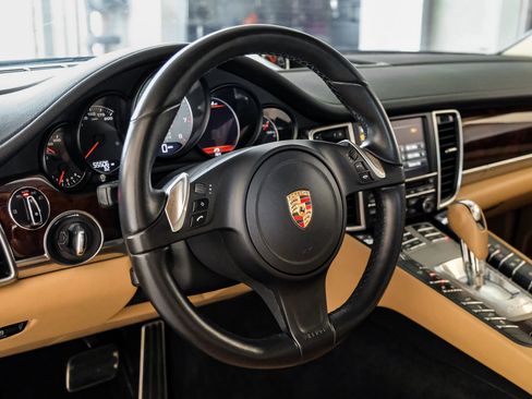 Used 2015 Porsche Panamera S w/ Premium Package Plus image 15