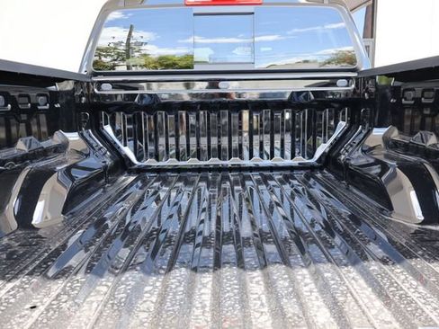 New 2026 GMC Canyon AT4 AWD/4WD image 19