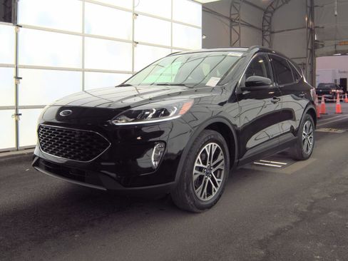 Used 2020 Ford Escape SEL AWD/4WD image 3