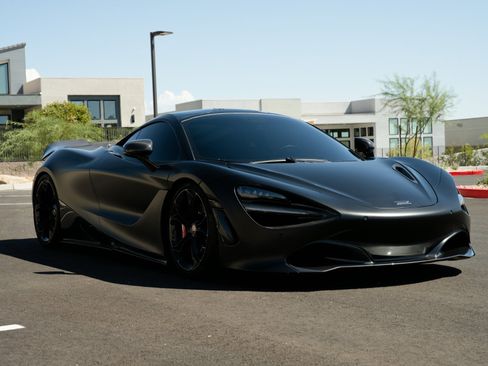 Used 2018 McLaren 720S Performance RWD image 3