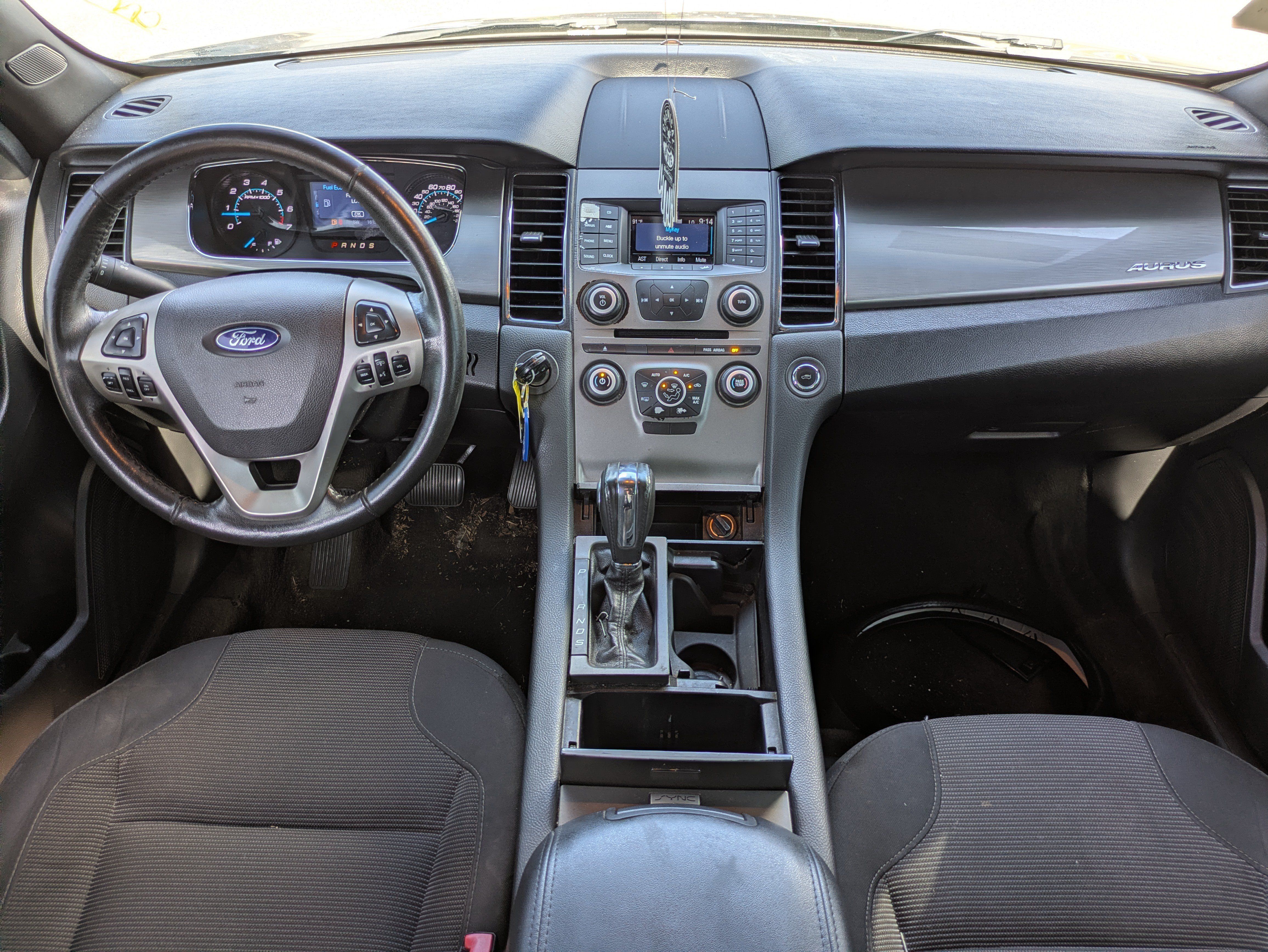 Used 2015 Ford Taurus SEL FWD image 14