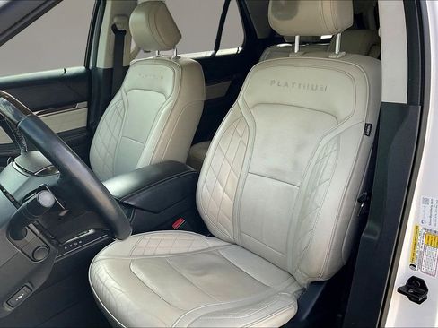 Used 2020 Ford Explorer XLT w/ Equipment Group 202A AWD/4WD image 21