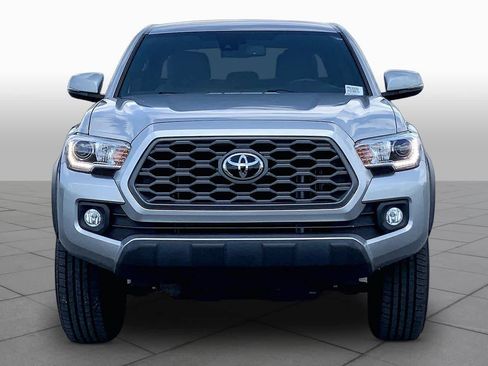 Used 2023 Toyota Tacoma TRD Off-Road AWD/4WD image 4