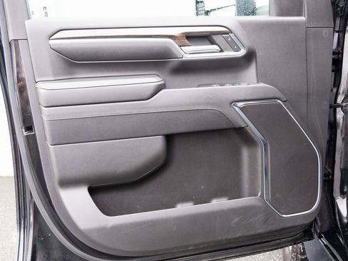 Used 2024 Chevrolet Silverado 3500 LT image 11