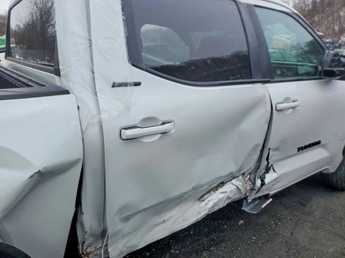 Used 2024 Toyota Tundra Limited image 6