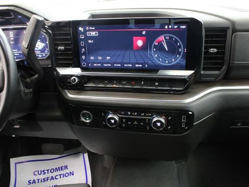 Used 2024 GMC Sierra 1500 SLT AWD/4WD image 21