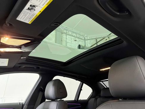 Used 2023 BMW 530e xDrive w/ Premium Package image 16