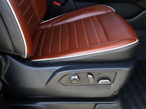 Used 2023 GMC Yukon XL Denali Ultimate image 22