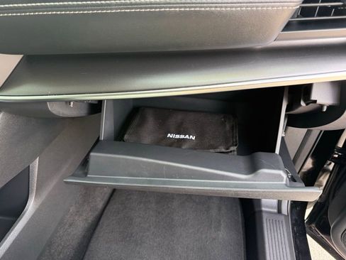 Used 2023 Nissan Rogue SV image 26