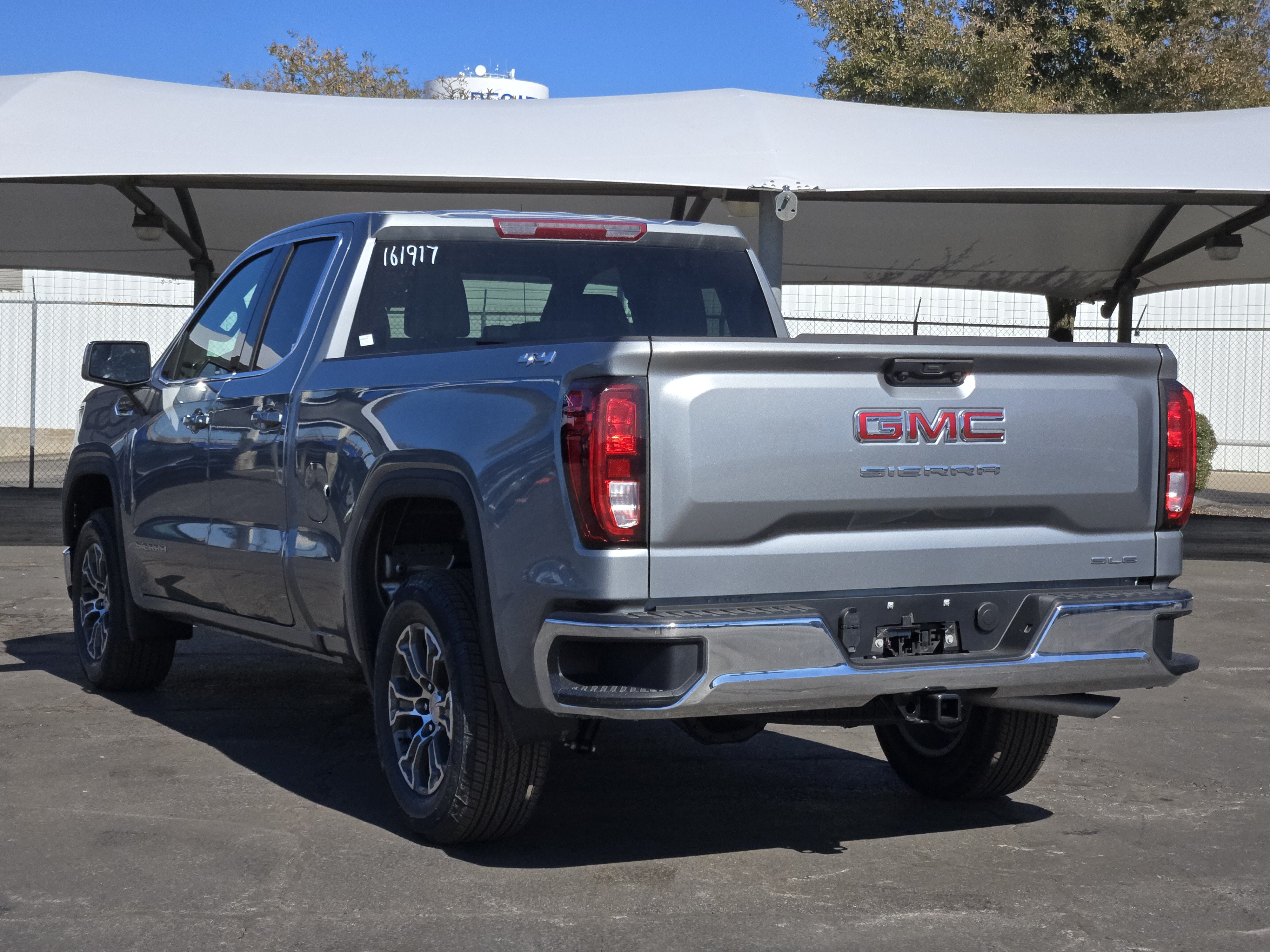New 2026 GMC Sierra 1500 SLE AWD/4WD image 3