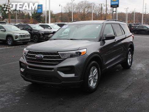 Used 2021 Ford Explorer XLT image 8