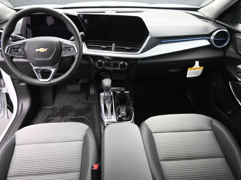 New 2026 Chevrolet Trax LT w/ Driver Confidence Package FWD image 16