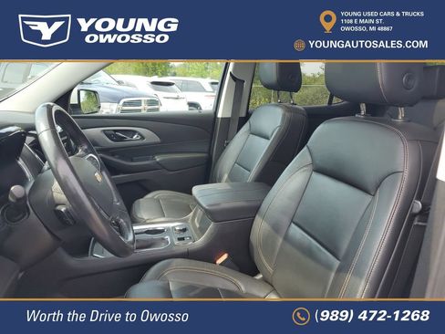 Used 2021 Chevrolet Traverse LT w/ LT Premium Package AWD/4WD image 7