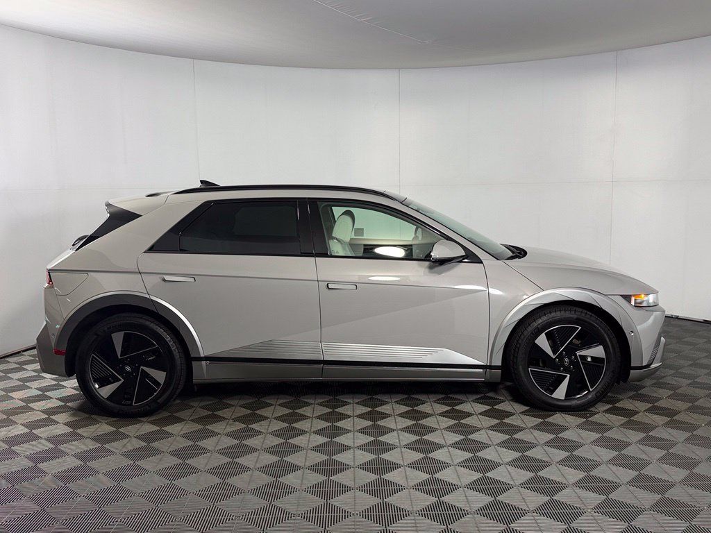 Used 2025 Hyundai Ioniq 5 Limited RWD image 7