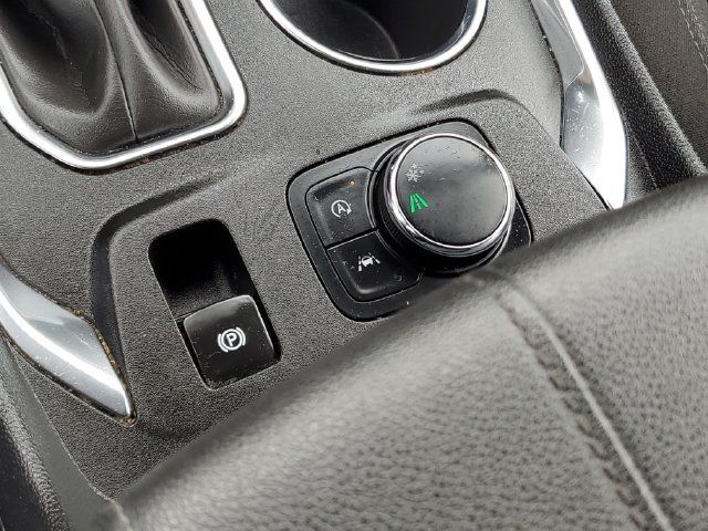 Used 2023 Chevrolet Traverse LT FWD image 31
