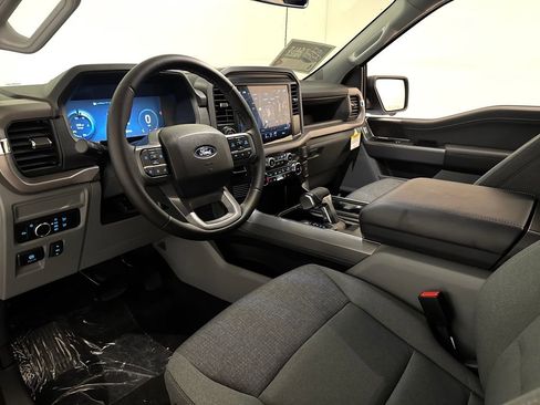 New 2025 Ford F150 Lightning XLT image 41