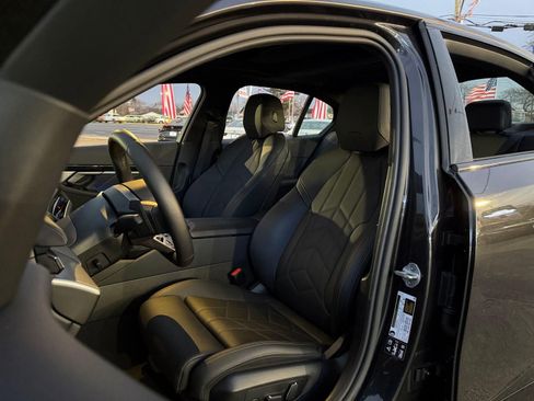 Used 2026 BMW 530i xDrive image 21