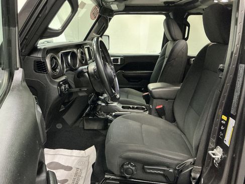 Used 2021 Jeep Gladiator Sport AWD/4WD image 8