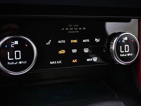 Used 2022 Jaguar F-PACE SVR AWD/4WD image 33