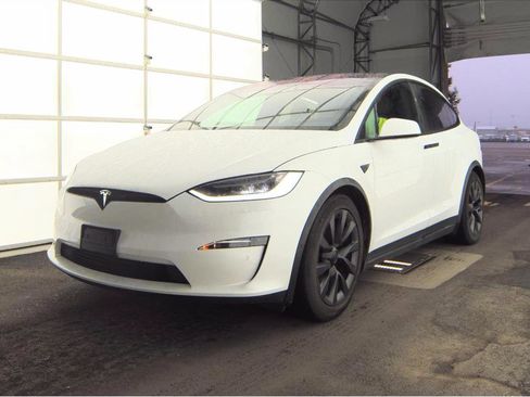Used 2022 Tesla Model X AWD/4WD image 2