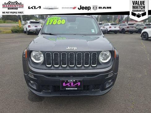Used 2018 Jeep Renegade Latitude AWD/4WD image 7