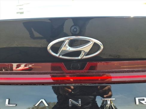 Certified 2023 Hyundai Elantra Limited FWD image 14