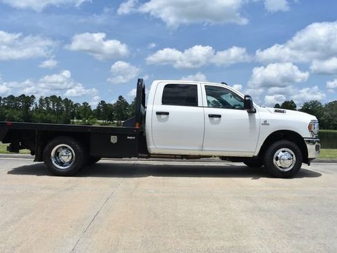 Used 2023 RAM 3500 Tradesman w/ Chrome Appearance Group image 3