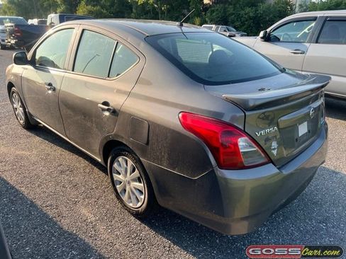 Used 2015 Nissan Versa S Plus FWD image 4