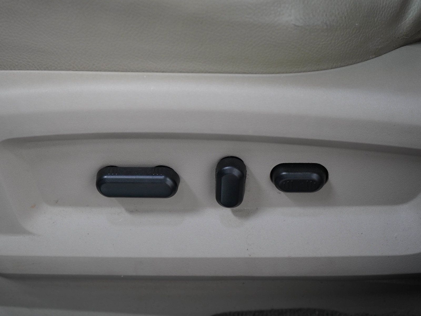 Used 2014 Ford Edge Limited FWD image 23