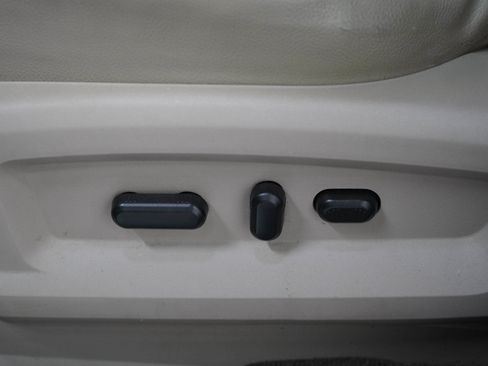 Used 2014 Ford Edge Limited FWD image 23