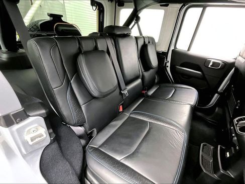 Used 2024 Jeep Wrangler High Altitude image 28
