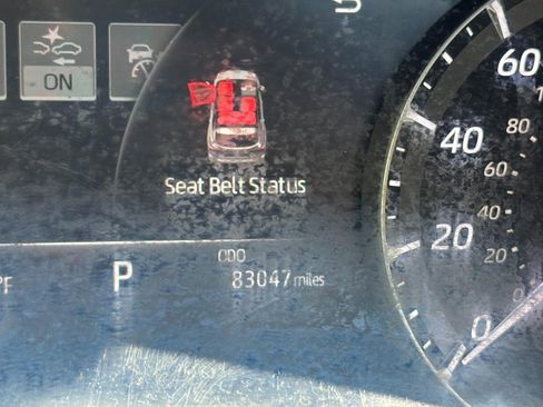 Used 2021 Toyota Highlander XLE image 19