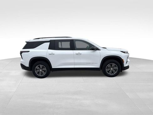 Used 2025 Chevrolet Traverse LT AWD/4WD image 13