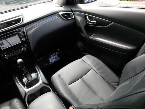 Used 2015 Nissan Rogue SL w/ SL Premium Package AWD/4WD image 11