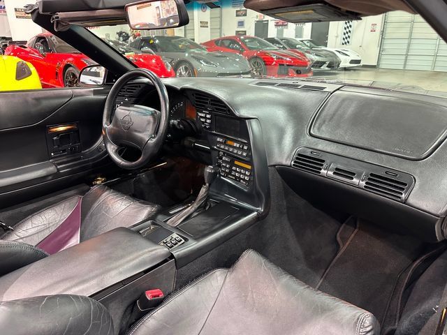Used 1995 Chevrolet Corvette Convertible RWD image 9