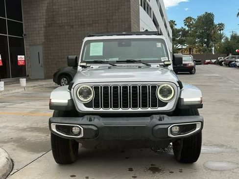 Used 2024 Jeep Wrangler Unlimited Sahara w/ Dual Top Group AWD/4WD image 2