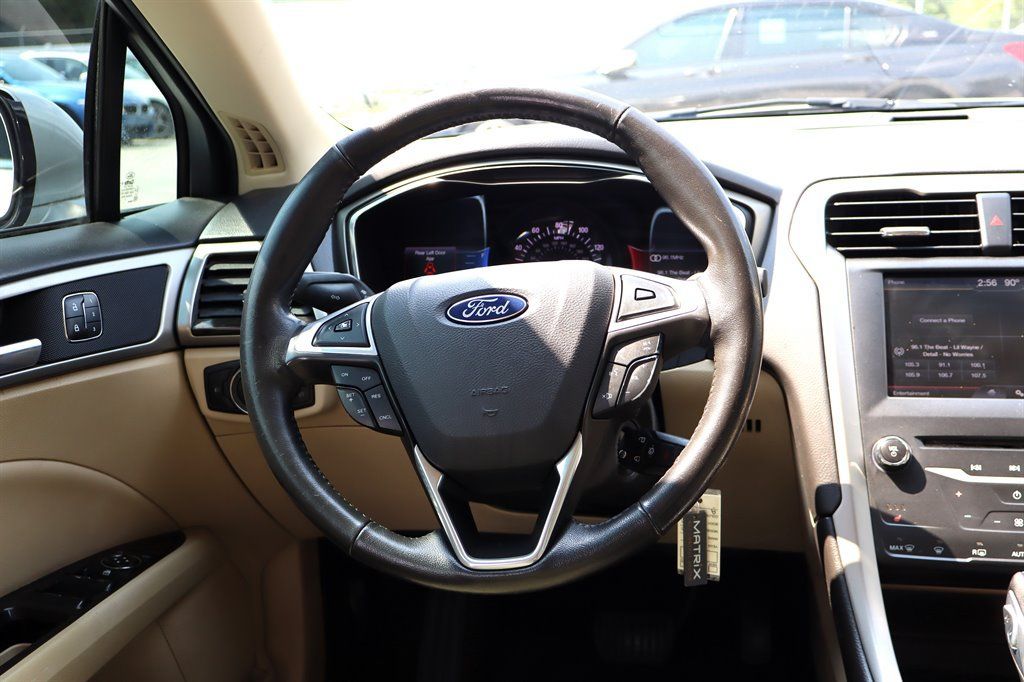 Used 2013 Ford Fusion SE FWD image 14