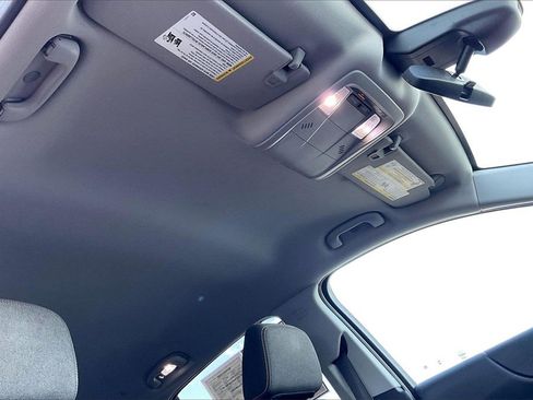 Used 2019 Chevrolet Equinox LT image 22