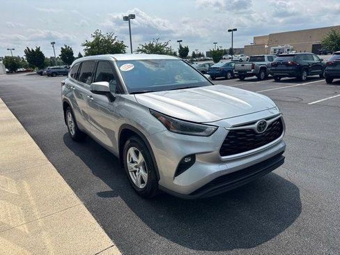 Certified 2021 Toyota Highlander LE AWD/4WD image 4